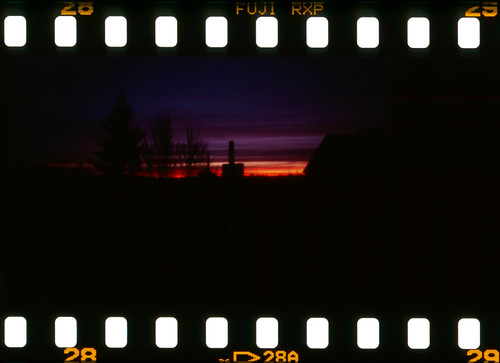 The sun under the horizon (PH) by mmartinsson, Returning subject, I know, but when you are in bed for weeks because of illness you use every photo