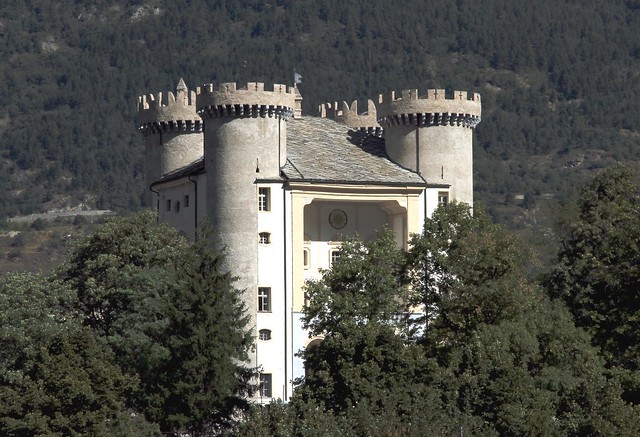 Aymavilles  (Valle d’Aosta) – Il castello
