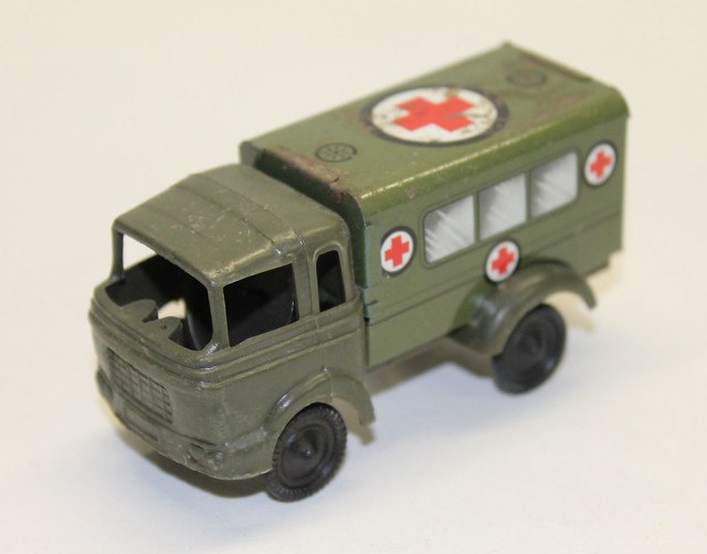 Berliet GAK ambulance