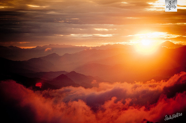 Sunset Himalayas GOSAIKUNDA YANTRA.LV