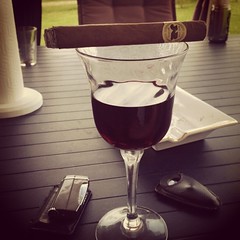 Summer and vacation #cigar #summer #vacation #gcs #51 #cigarians #cigarlife #cigarporn #cigarrprat #cigaraficionado #wine #sun #jrcigars #botl #sotl #stogie #nowsmoking