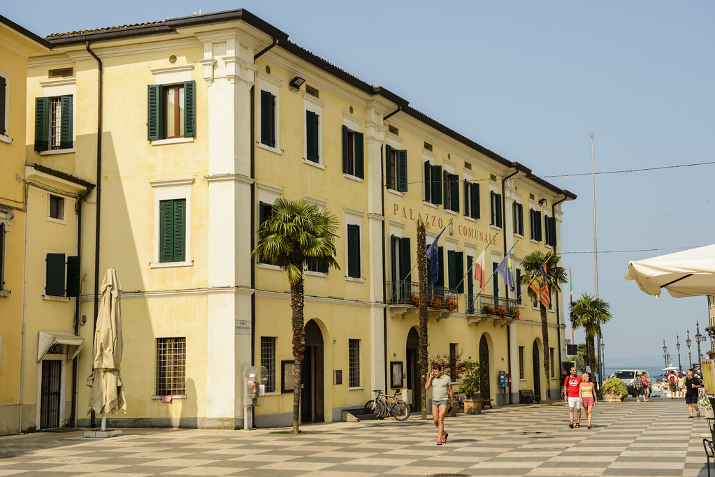Palazzo Comunale | Lazise, Lake Garda, Italy. en.wikipedia.o… | Flickr