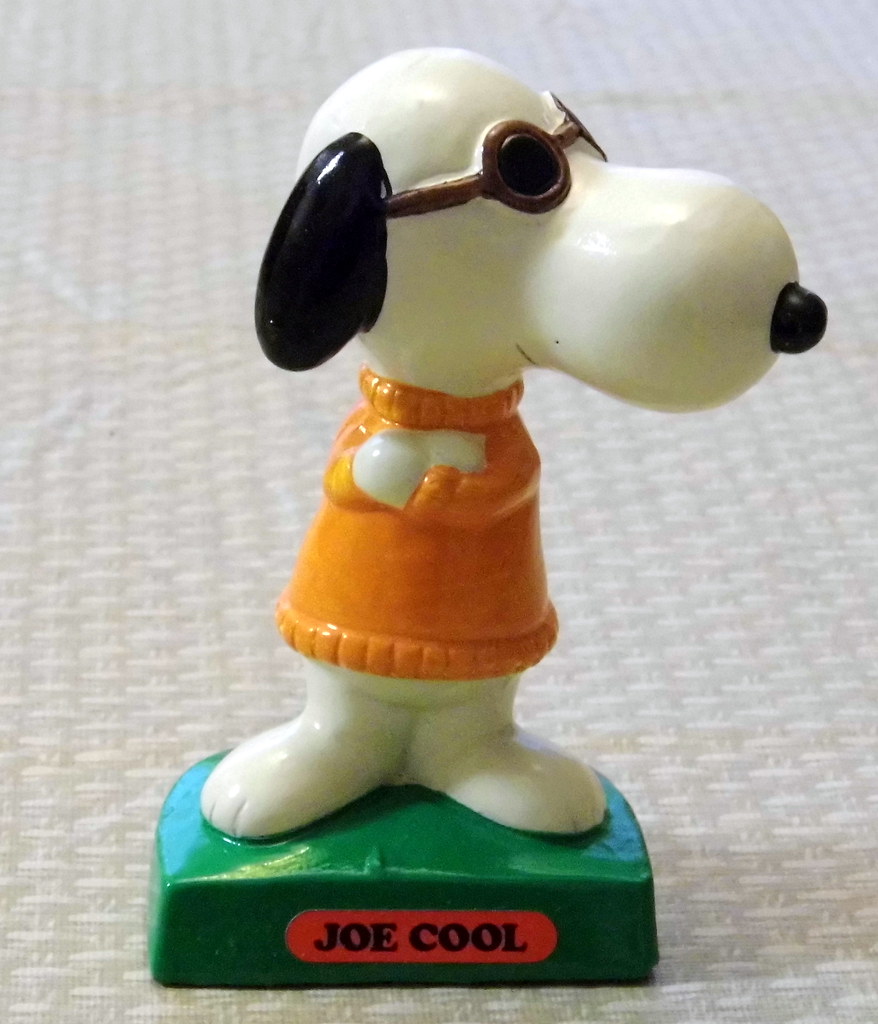 Vintage Joe Cool (Snoopy) Figurine, 5.25 Inches Tall, Copyright 1972, Detrmined Productions, Made in Japan