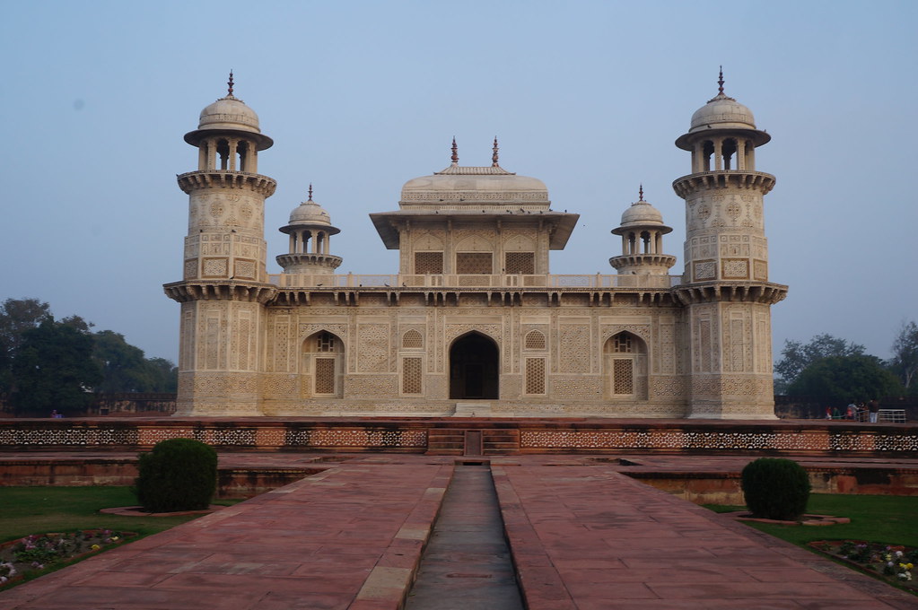 L'timād-ud-Daulah (Baby Taj), Agra, India | Called the ...