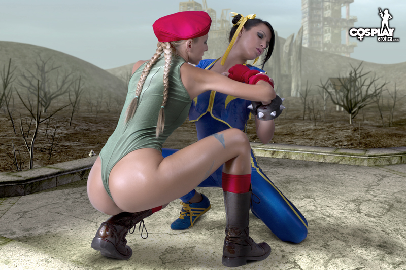 Sexy cosplay cammy