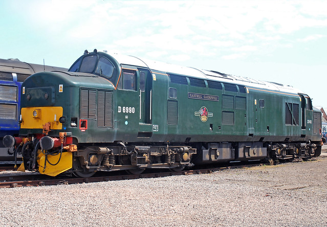 D6990 and/or 37411 at Eastleigh Works Open Day