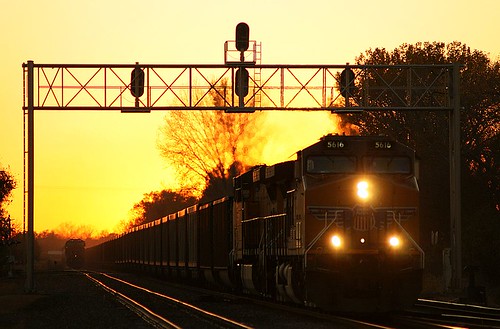 railroad sunset up train railway kansas unionpacific coal ge signal railfan glint linwood uprr coaltrain ac44cw ac4400cw 5616