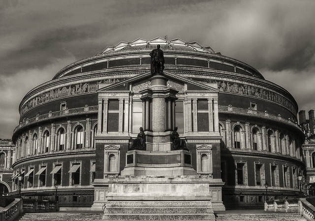 The Royal Albert Hall (London England. Gustavo Thomas © 2007-2013)