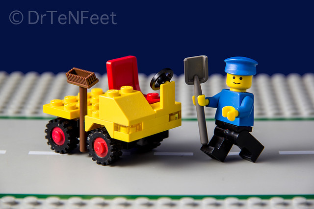 LEGO # 6607 - service truck