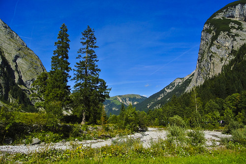 gemeindevomp tirol tyrol österreich karwendel kleinerahornboden berge mounains alpen alps wiesen bach creek nikon1v1 kati katharina