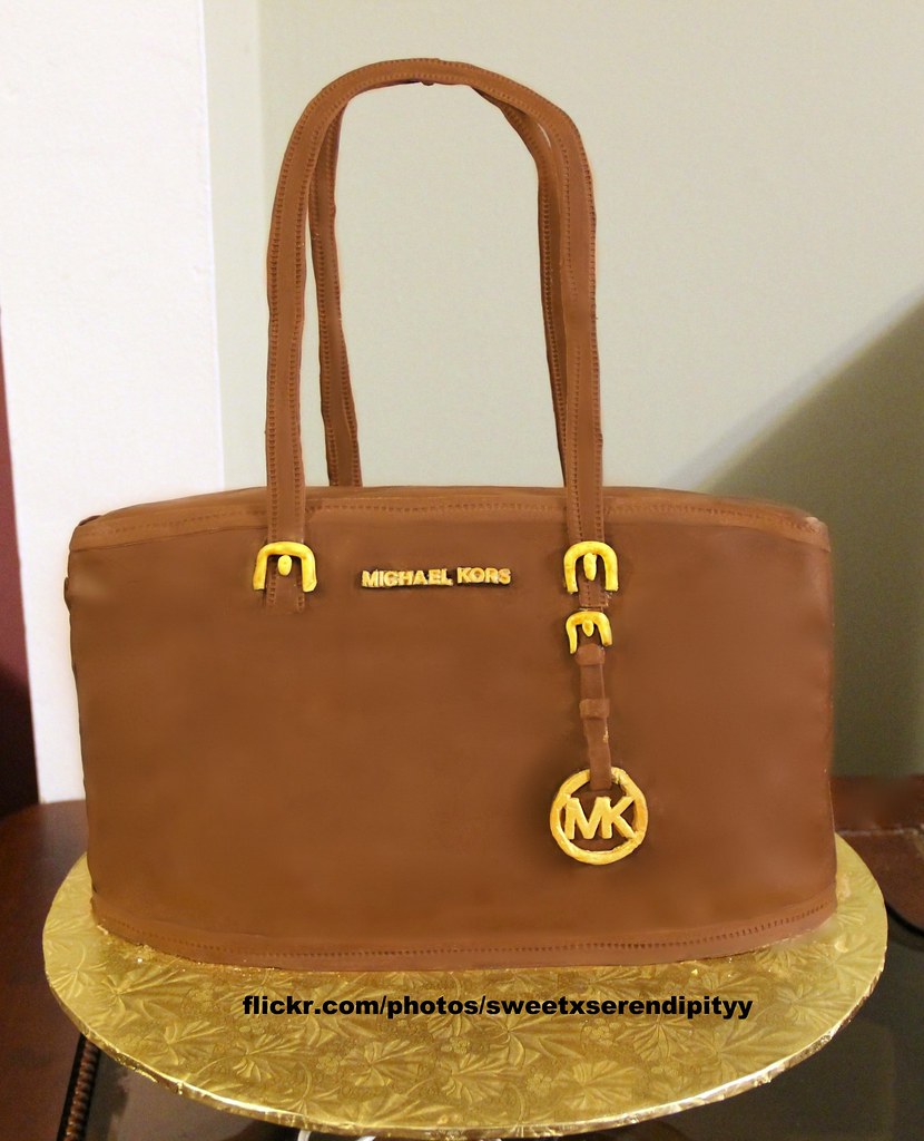 halfrond realiteit Portugees Michael Kors Jet Set Tote Replica Cake | The graduate got to… | Flickr