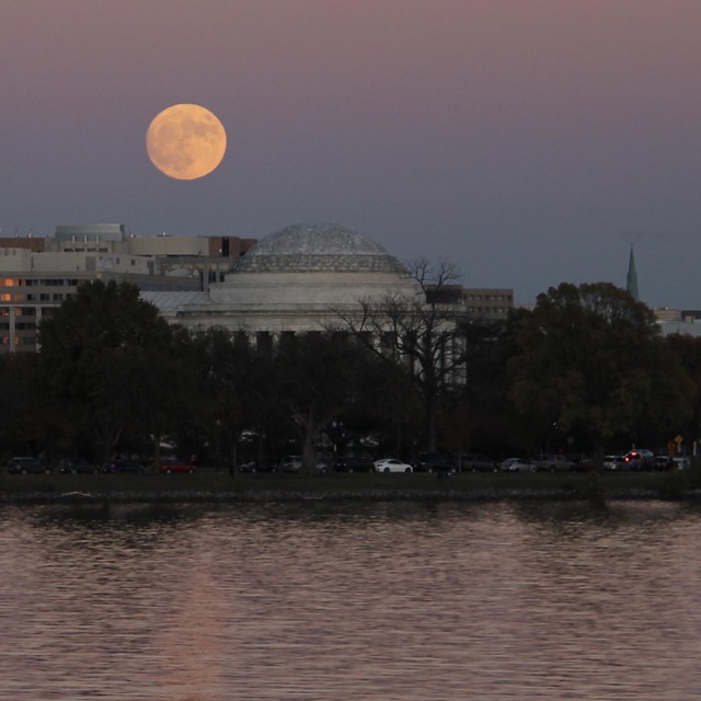 Supermoon over the Jefferson