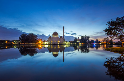 Fajr AsSalam Mosque | by Farizun Amrod Saad