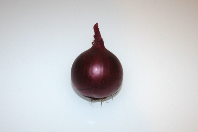 02 - Zutat rote Zwiebel / Ingredient red onion