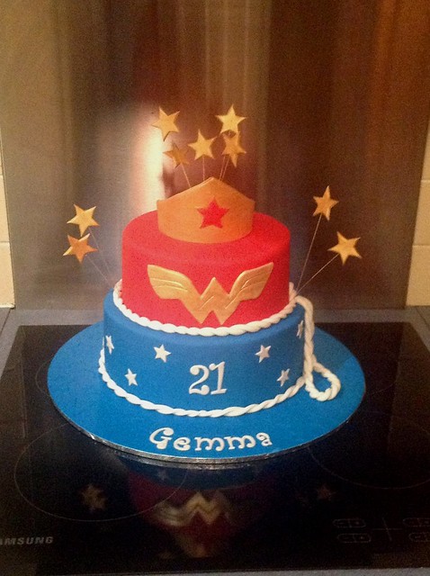 Wonder Woman cake