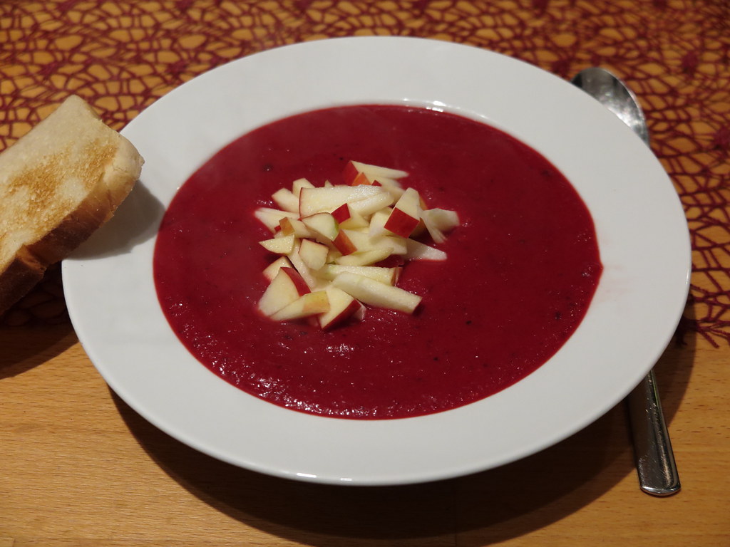 Rote Beete Suppe (mit Apfelstückchen) | Zutaten (knappe 6 Te… | Flickr