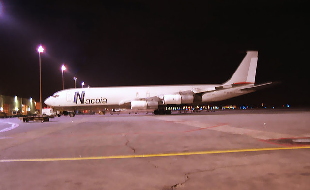 Nacoia B707-321C D2-FAV