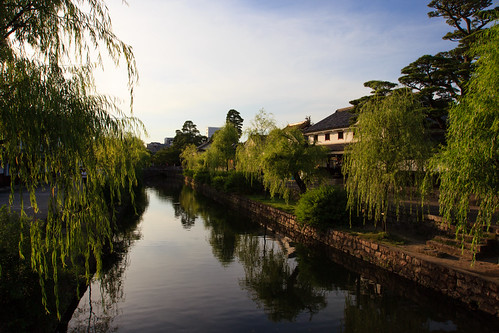 Sunset by StephanExposE, japon japan asia asie stephanexpose kurashiki river riviere canal eau water arbre tree ville city re