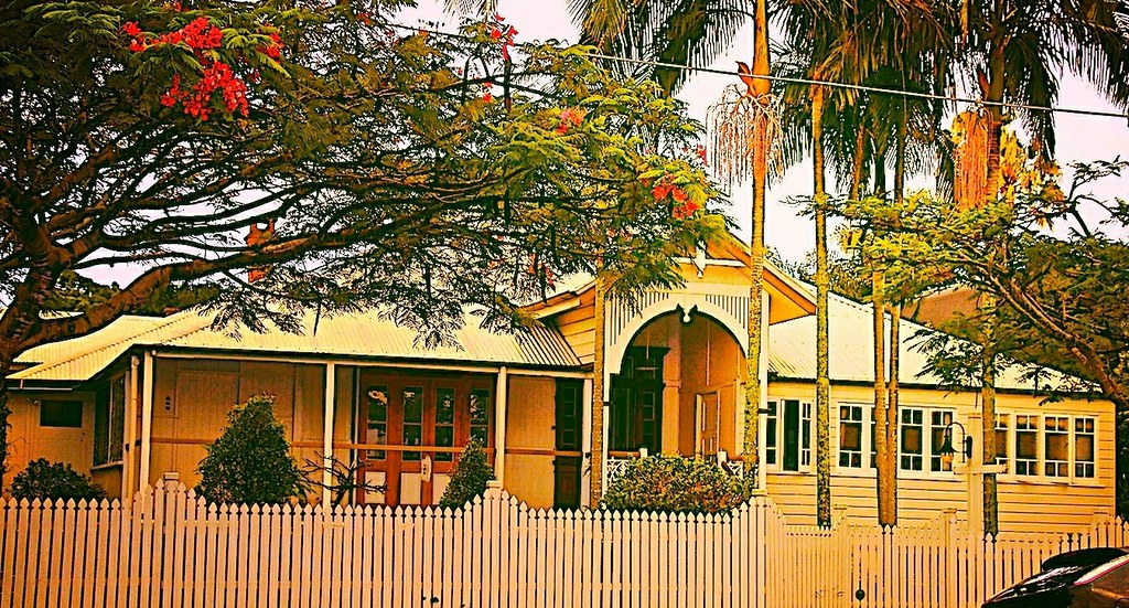 Elegant single story "Queenslander" house, Brisbane. | Flickr