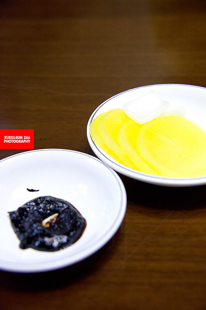 Jjajang (Black Bean Paste) & Pickled Radish [炸酱,调味黄萝卜和生洋葱]