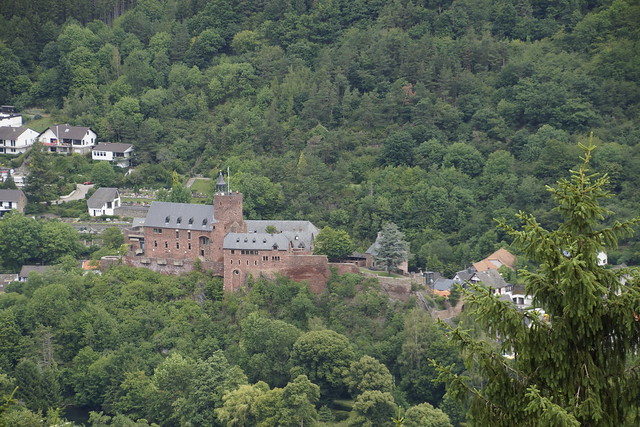 Burg Hengebach in Heimbach 13-07-2014