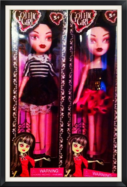 Monster high Gothic knock off dolls...$3.00