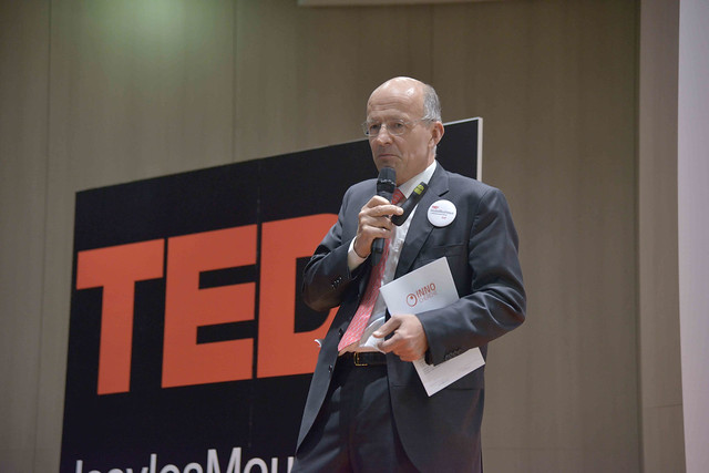 2016-11-23 - TEDxIssy-02 - Bertrand PETIT (14h09m33)