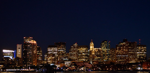 Boston la nuit / Boston at night.