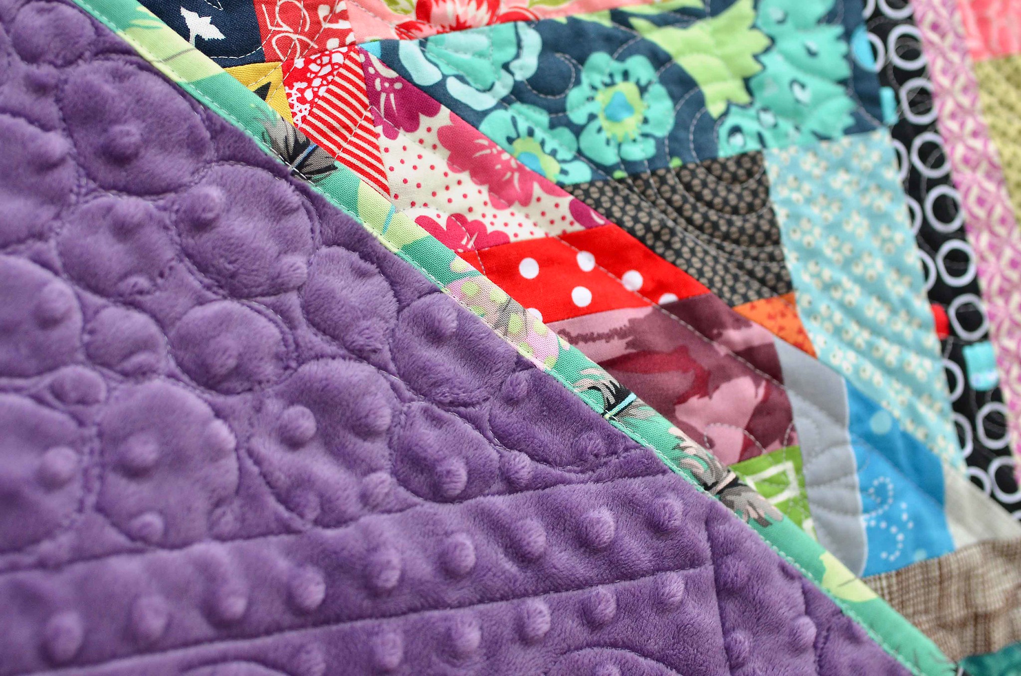 crazy zig zag scrap quilt binding and backing
