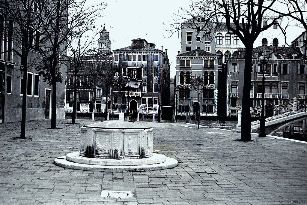 VENICE Square