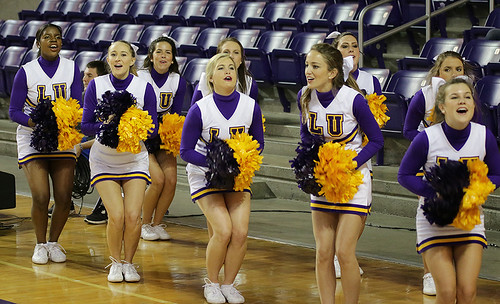 Lipscomb Cheerleaders 2014