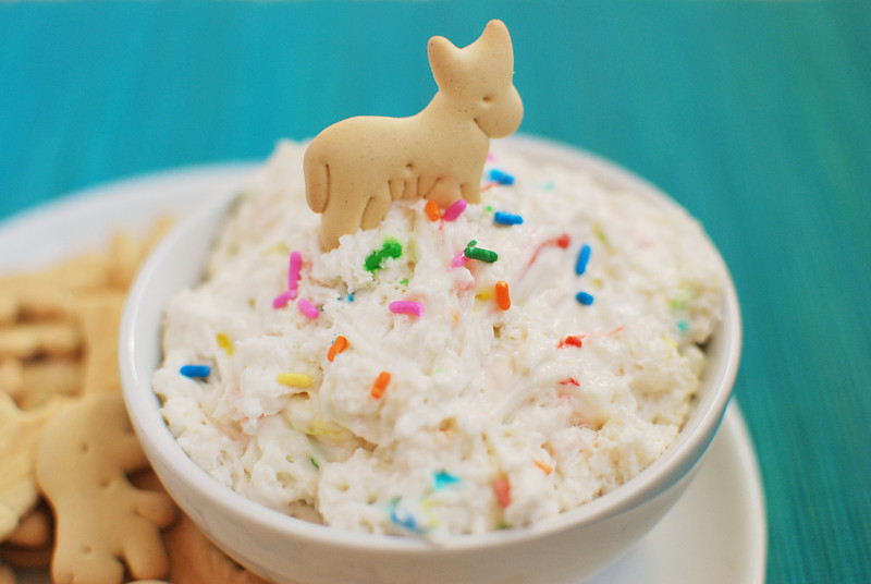 Funfetti Dip - a healthy no-bake treat that takes just like cake batter! Only 3 ingredients and perfect for dipping fruit, animal crackers, or graham crackers!