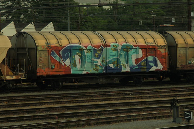 SBB Cargo Güterwagen Hbbillns 21 85 245 9 434 - 6 mit Graffiti im Kanton ... der Schweiz
