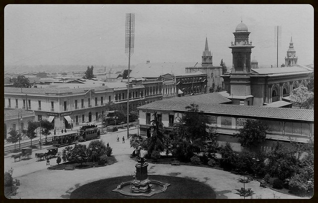 Plaza B. Vicuña Mackenna  en la Alameda foto de 1907