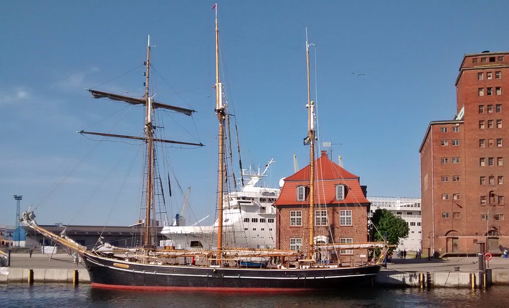 Alter Hafen Wismar | Segelschiff, Kreuzfahrtschiff, Schweden… | Flickr