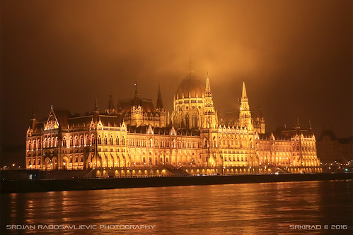 light dark dramatic danube river parliament winter night hungary budapest building landmark travel cloud clouds cloudy