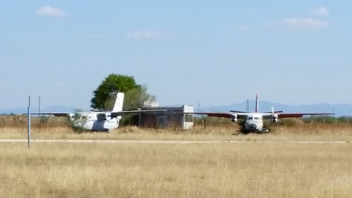stored wfu let l410uvp plovdiv airport registrations cn from left right lymaa 810634 lymmr 810622