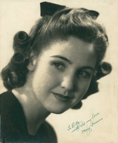 Debbie Reynolds signed autograph photo as a teenager in 1940's when she signed this as her original name Mary Frances to actor Billy Seay
