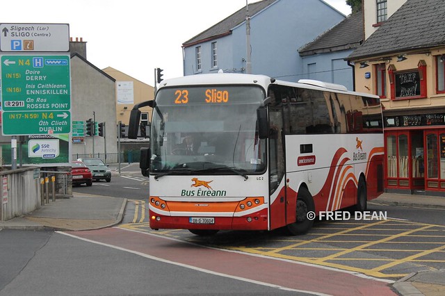 Bus Éireann LC 2 (08-D-70604).