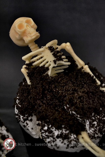 Halloween Chocolate Cupcakes with Marshmallow Frosting and Oreo Soil