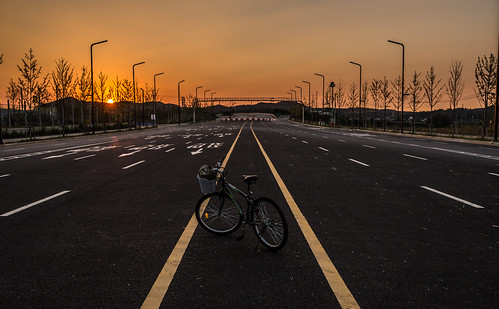road sunset mountain bicycle highway solitude alone empty southkorea eery newcity gyeonggido nocars hwaseongsi