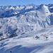 Panorama lyžařského areálu Nova - výhled z vrcholu Bella Nova (Valisera) směrem k Nova Stoba (Versettla)
