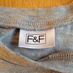 ○F & F　(U)　T−シャツ　ライトグレー　９−１２ヶ月　£２