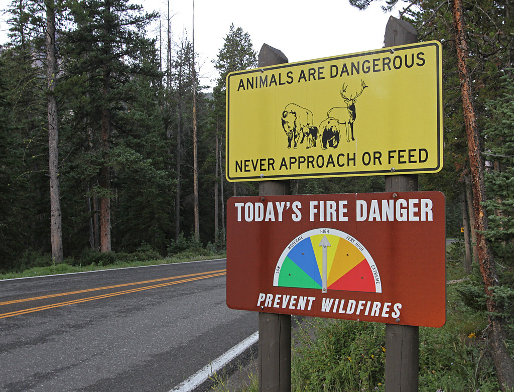 Wildlife and fire danger signs at Northeast Entrance