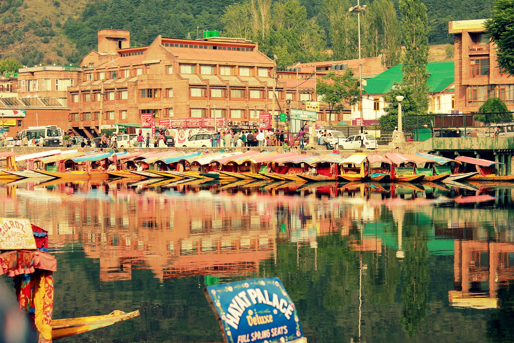 Kashmir — Honeymoon Special — Kashmir — Paradise Valley