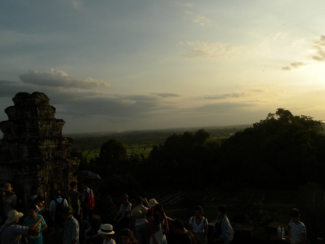 Sunset at Phnom Bakheng Angkor Thom - 20