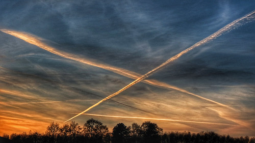 geo:lat=5150799942 geo:lon=939966011 geotagged sunset sundown trees clouds contrail jet trails