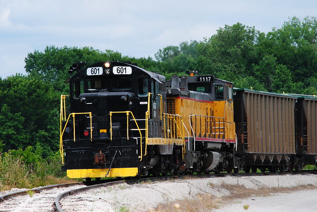 its a slow go as the KRRC locomotives load Limestone hoppers at one of the Kaskaskia Ports, New Athens dock.
