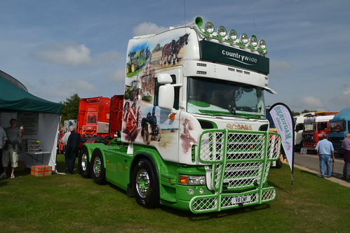 Retro Show Gaydon | by Oxfordshire Truck Photos