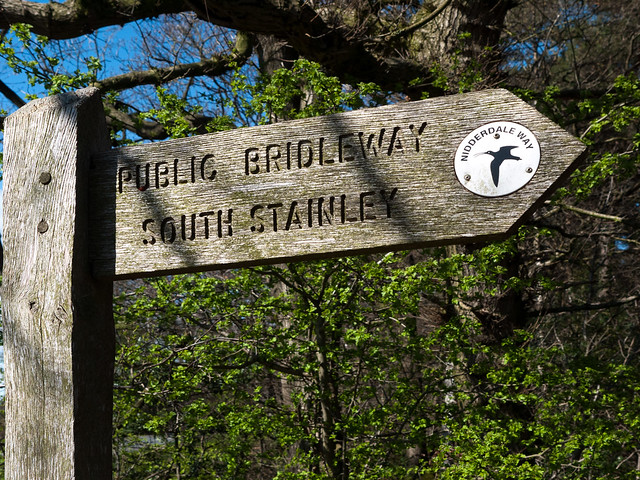 Signpost to South Stainley